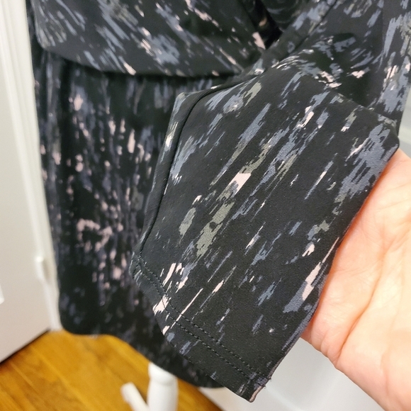 NWT Peyton Jensen Black Multicolored Emma Surplice Dress Size Small, Retail $88 - Picture 3 of 11